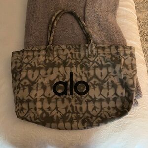 alo duffel bag